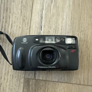 Minolta Freedom AF 35 Camera 35mm Film Point & Shoot Camera - WORKS No Corrosion